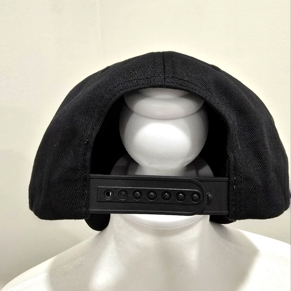 Women's cap - Picture 3 of 5